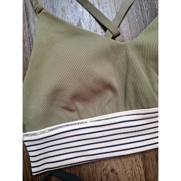 New 2 Aerie Bras - Picture 7 of 10